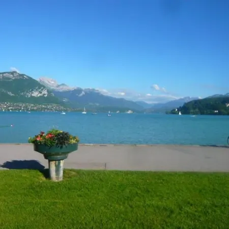 Studio Meuble Idealement Situe Annecy